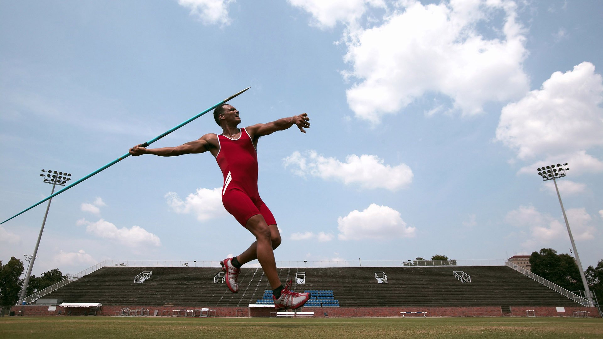 运动员职业素养提升计划，职业运动员训练计划